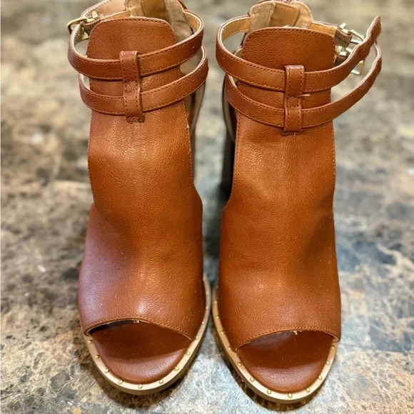 NY &Co Brown Leather Chunky Heel Peep-Toe Shoes - Picture 1 of 6